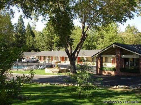 Paradise Inn Екстер'єр фото