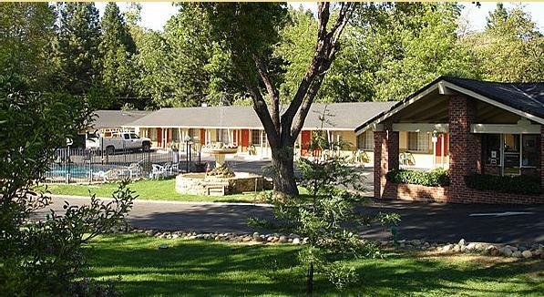 Paradise Inn Екстер'єр фото