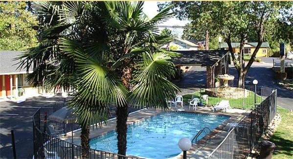 Paradise Inn Екстер'єр фото